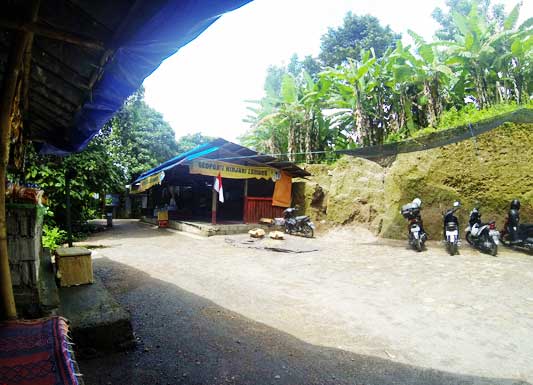 Air Terjun Benang Setokel dan Benang Kelambu